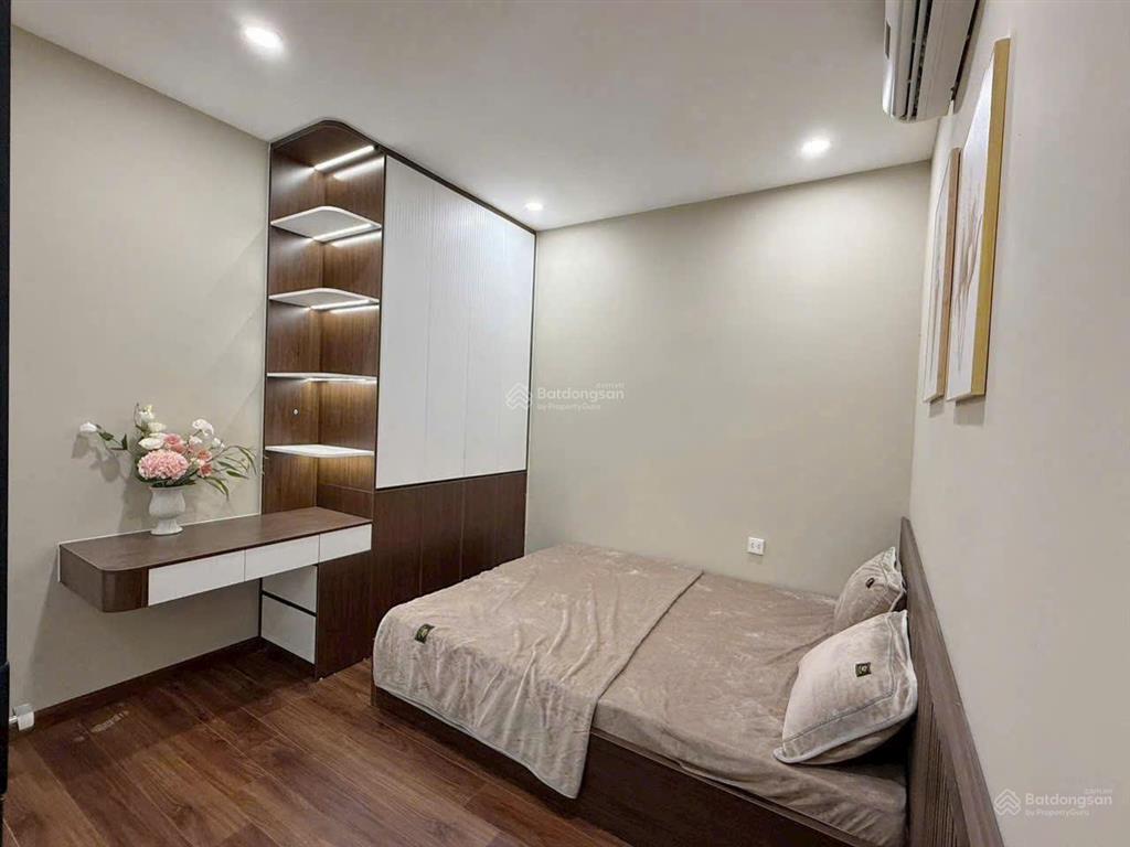 Chính chủ bán căn 2pn  76m2  có slot oto để hầm times city  giá chỉ 7 tỷ