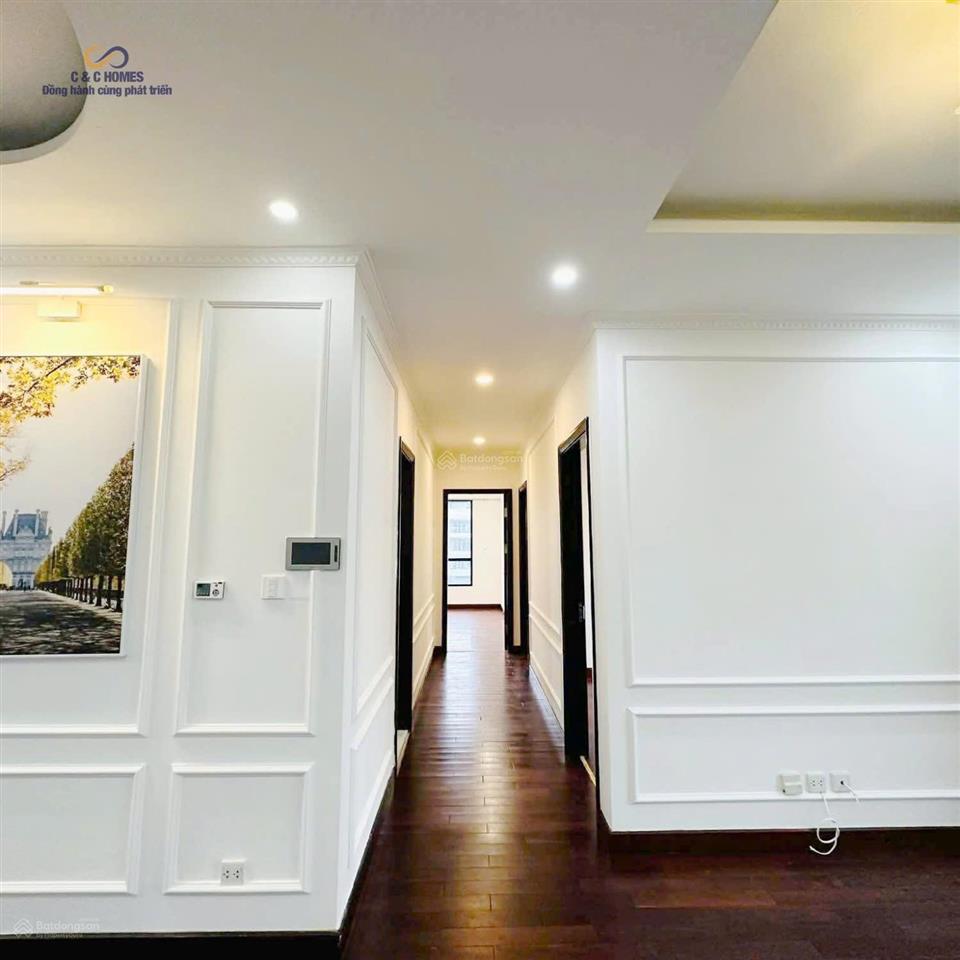 Cắt lỗ 3 tỷ  chính chủ bán nhanh căn góc 3pn ~ 110m2 có slot oto  giá chỉ 10 tỷ hơn
