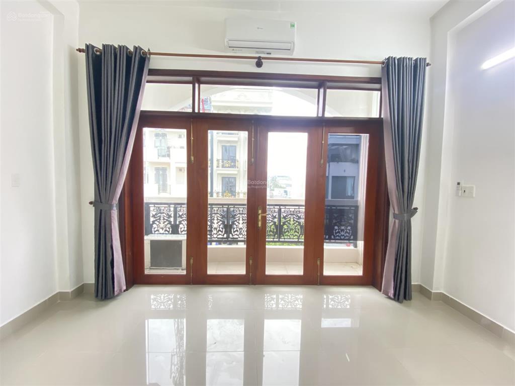 Cho thuê phòng trọ có ban công rộng thoáng mát đường số 37