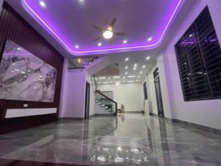 Bán nhà 3 tầng GÓC MỚI HOÀN THIỆN  phường Vũ Ninh hơn 4 tỷ