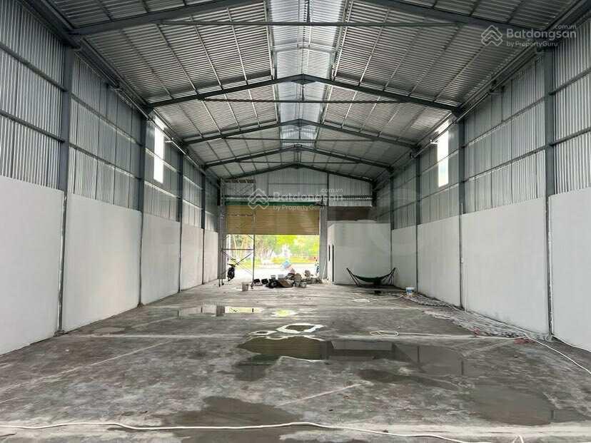 Cho thuê kho 350 m2 mới xây đường võ văn kiệt