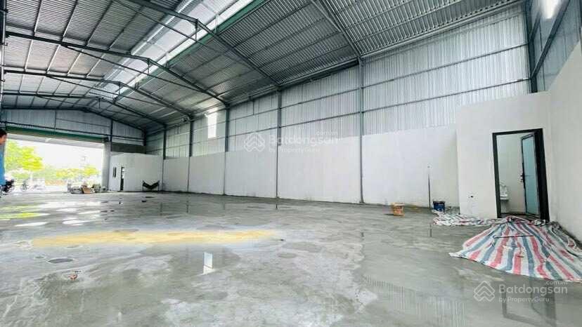 Cho thuê kho 350 m2 mới xây đường võ văn kiệt