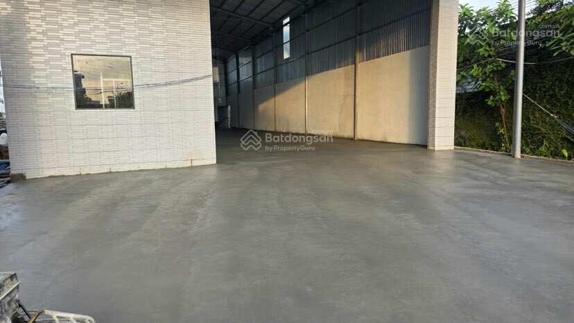 Cho thuê kho 350 m2 mới xây đường võ văn kiệt