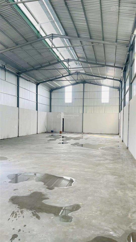 Cho thuê kho 350 m2 mới xây đường võ văn kiệt