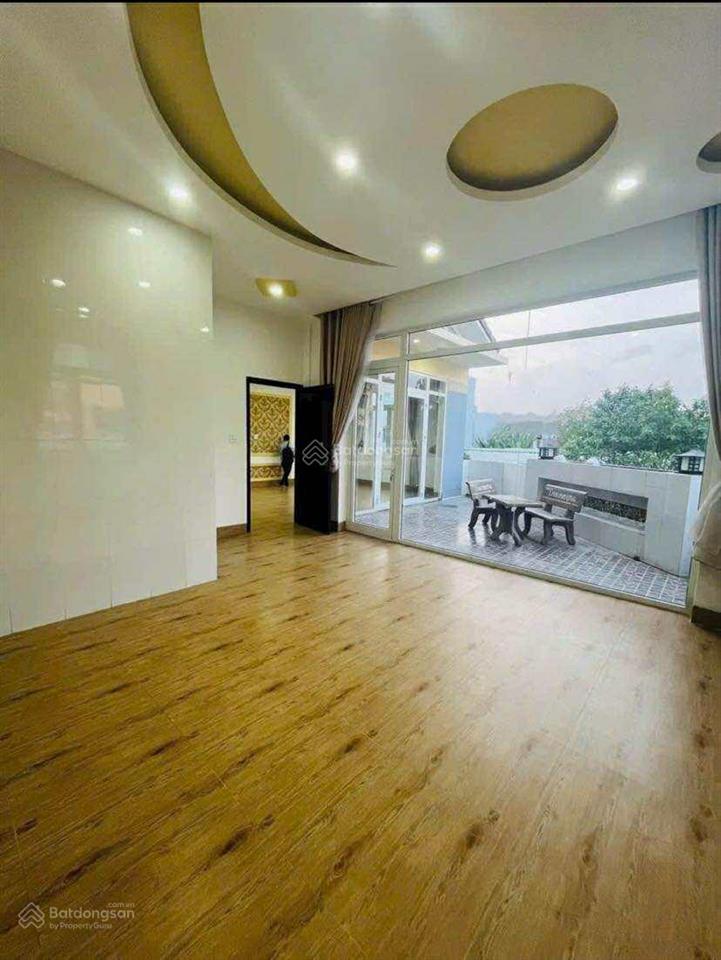 Cho thuê nhà 400 m2 kdc hưng phú 1 tiện văn phòng 17,5 triệu