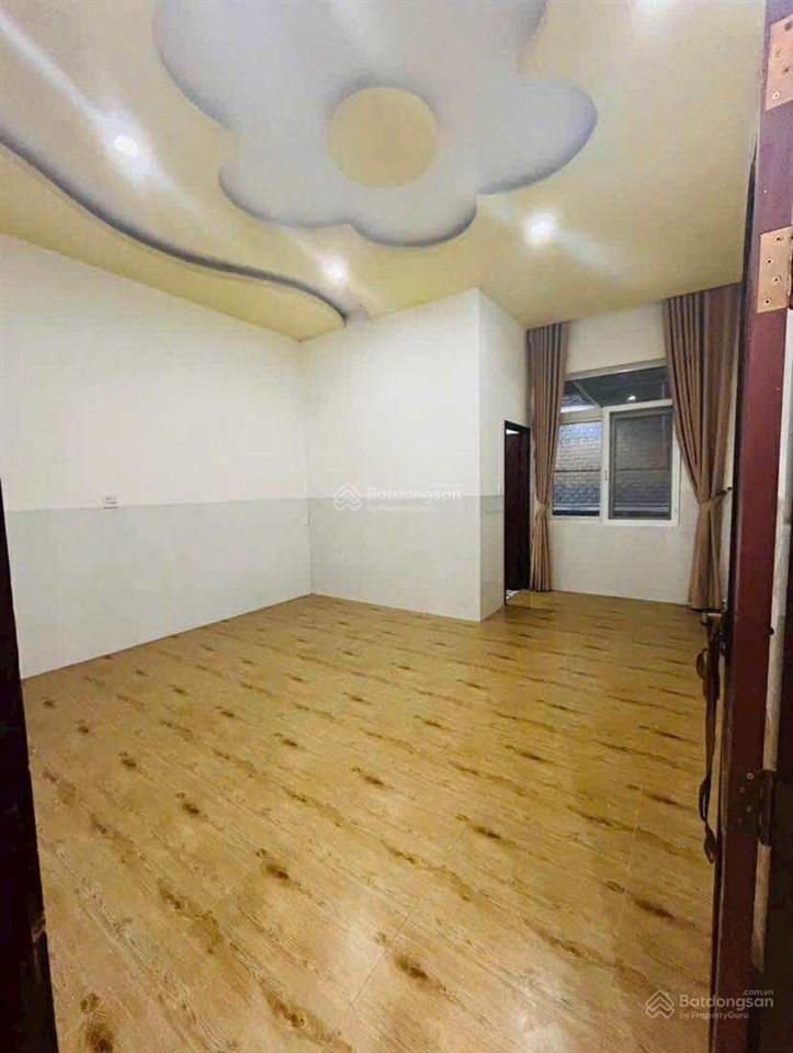 Cho thuê nhà 400 m2 kdc hưng phú 1 tiện văn phòng 17,5 triệu