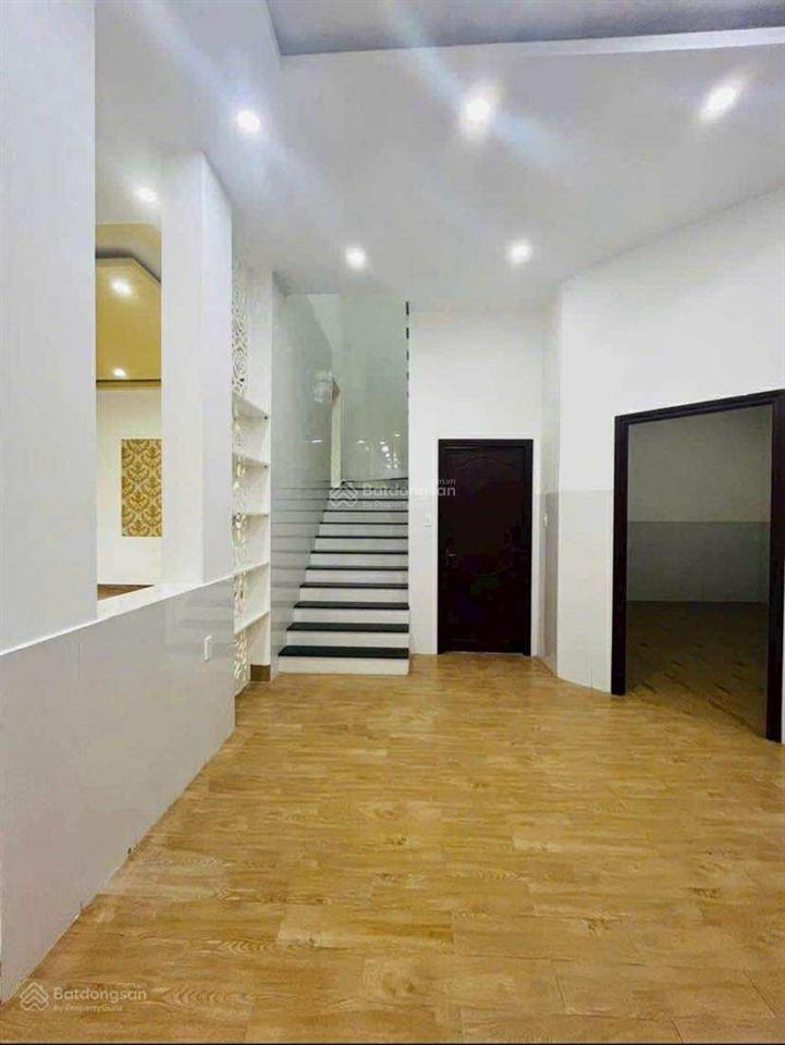 Cho thuê nhà 400 m2 kdc hưng phú 1 tiện văn phòng 17,5 triệu