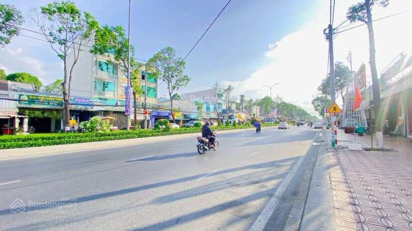 Cho thuê nhà sd 500 m2 mặt tiền nguyễn văn cừ tiện văn phòng 25 triệu