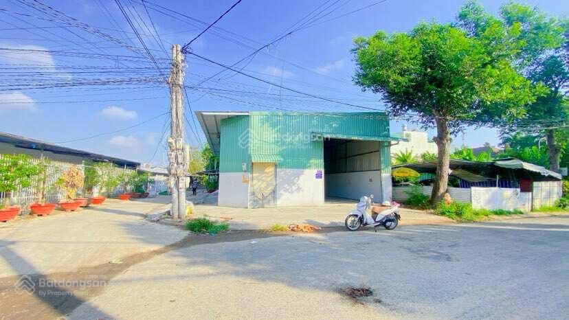 Cho thuê kho 200 m2 góc 2 mặt tiền kế xe ford 10 triệu