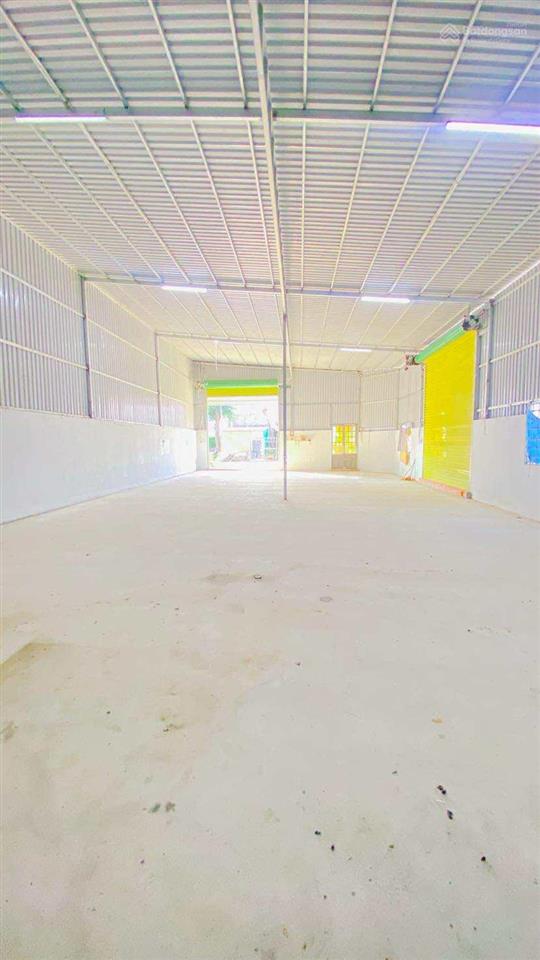 Cho thuê kho 200 m2 góc 2 mặt tiền kế xe ford 10 triệu