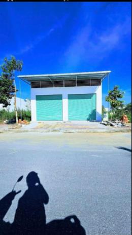 Cho thuê kho 200 m2 trục chính khu phú an 13 triệu