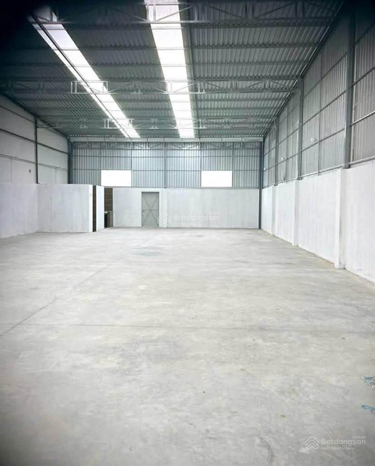 Cho thuê kho 200 m2 trục chính khu phú an 13 triệu