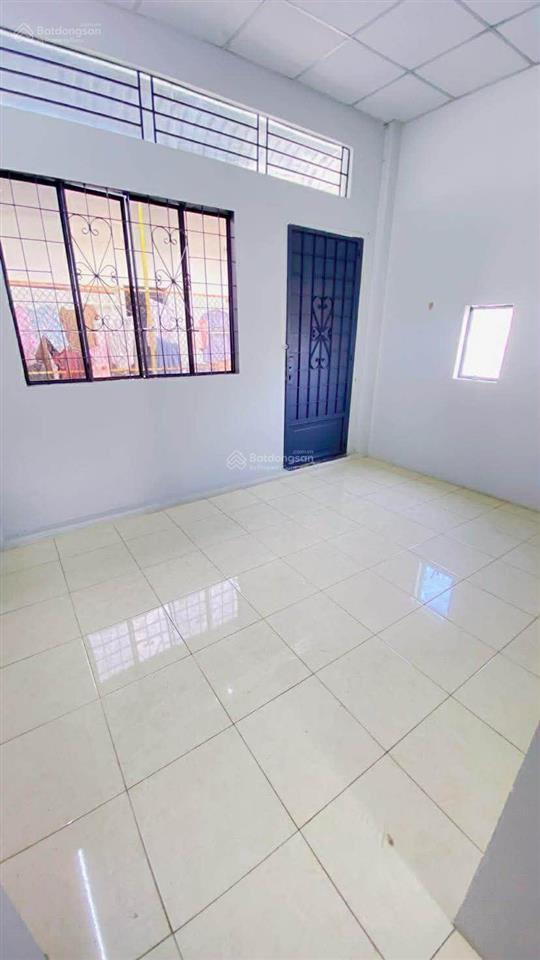 Bán nhà 1 lầu đường nguyễn việt hồng 1,55 tỷ