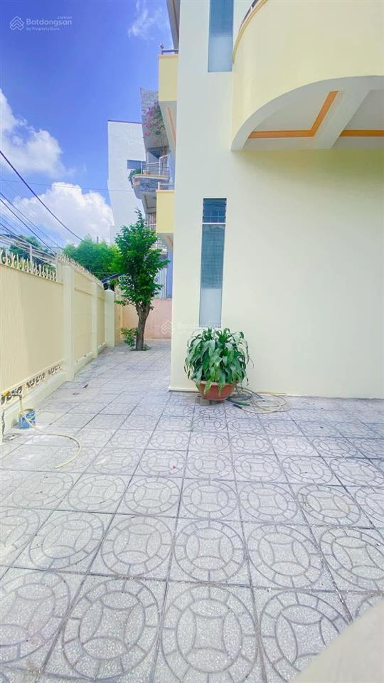 Cho thuê biệt thự 600 m2 gần vincom tiện văn phòng 35 triệu