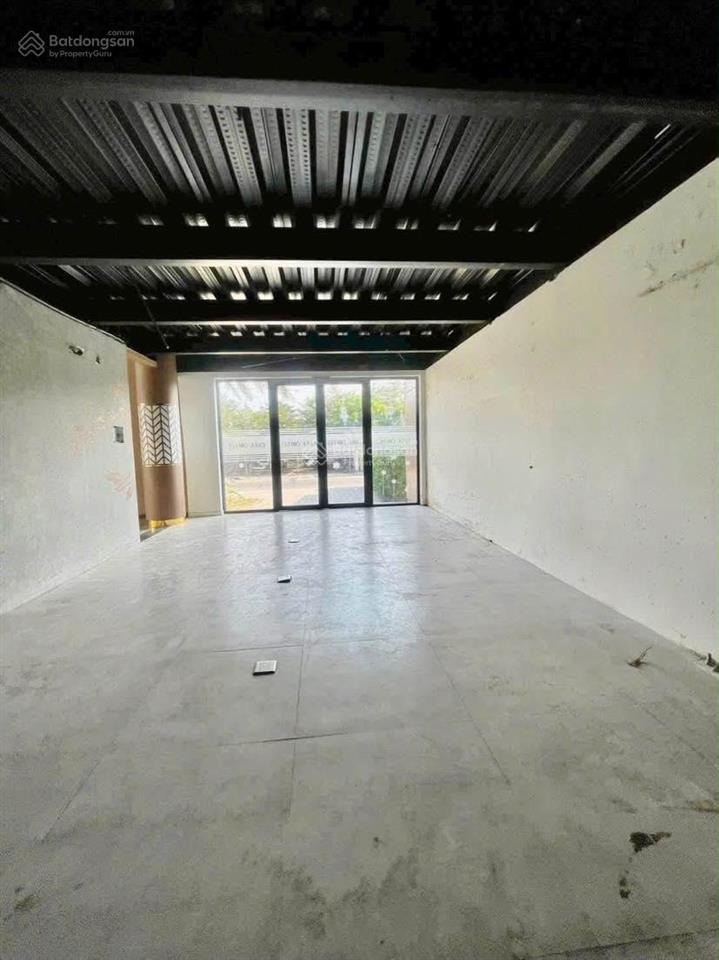 Cho thuê mặt bằng 1.400 m2 ngay góc khu cic8