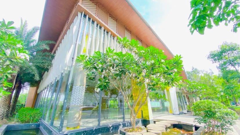 Cho thuê mặt bằng 1.400 m2 ngay góc khu cic8