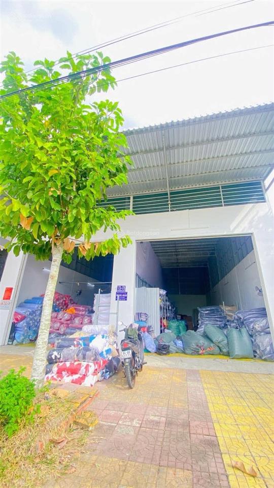 Cho thuê kho 200 m2 gần xe ford tiện chứa hàng 11 triệu