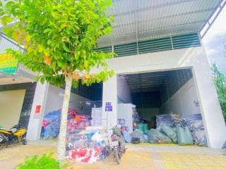 Cho thuê kho 200 m2 gần xe ford tiện chứa hàng 11 triệu