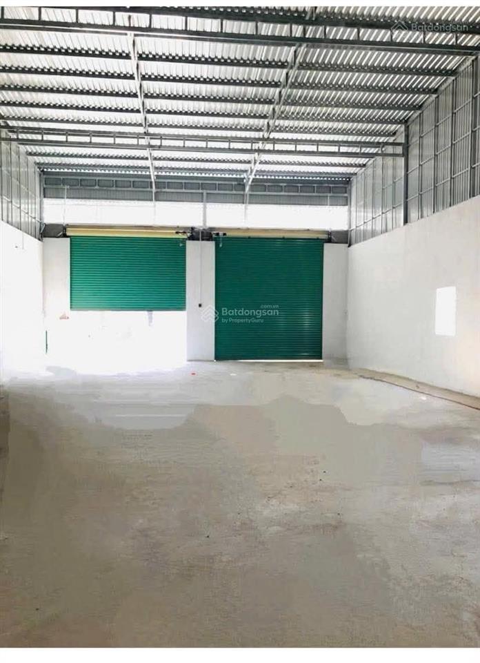 Cho thuê kho 200 m2 gần xe ford tiện chứa hàng 11 triệu