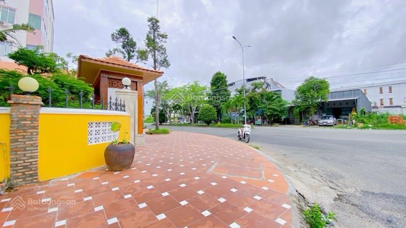 Cho thuê biệt thự 600 m2 có sân rộng kdc 586 tiện văn phòng