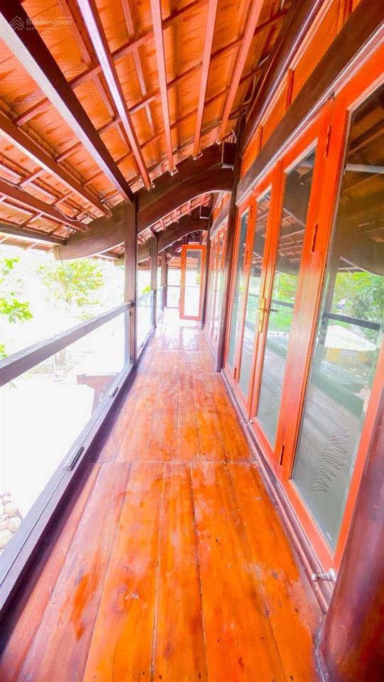 Cho thuê biệt thự 600 m2 có sân rộng kdc 586 tiện văn phòng