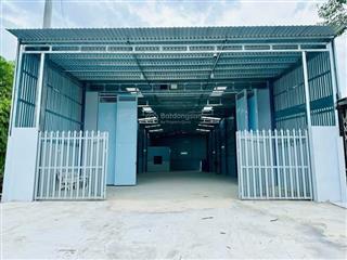 Cho thuê kho 360 m2 mới xây mặt tiền quốc lộ 61c