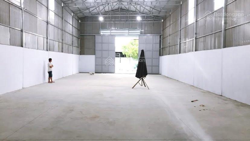 Cho thuê kho 250 m2 gần chợ nổi cái răng 16 triệu