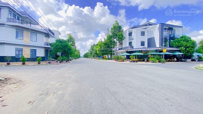 Cho thuê kho góc 2 mặt tiền mới xây kế xe honda