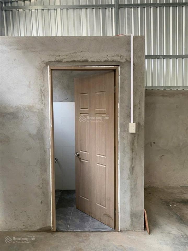 Cho thuê kho 234 m2 kế cầu cần thơ 12 triệu tiện công ty