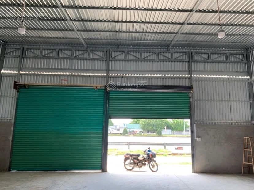 Cho thuê kho 234 m2 kế cầu cần thơ 12 triệu tiện công ty