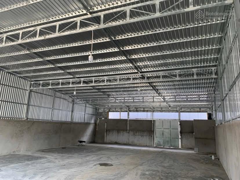 Cho thuê kho 234 m2 kế cầu cần thơ 12 triệu tiện công ty