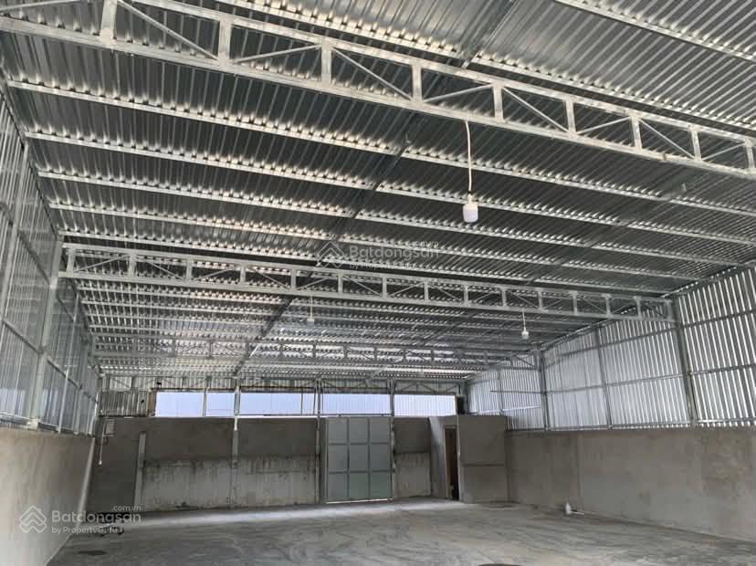 Cho thuê kho 234 m2 kế cầu cần thơ 12 triệu tiện công ty