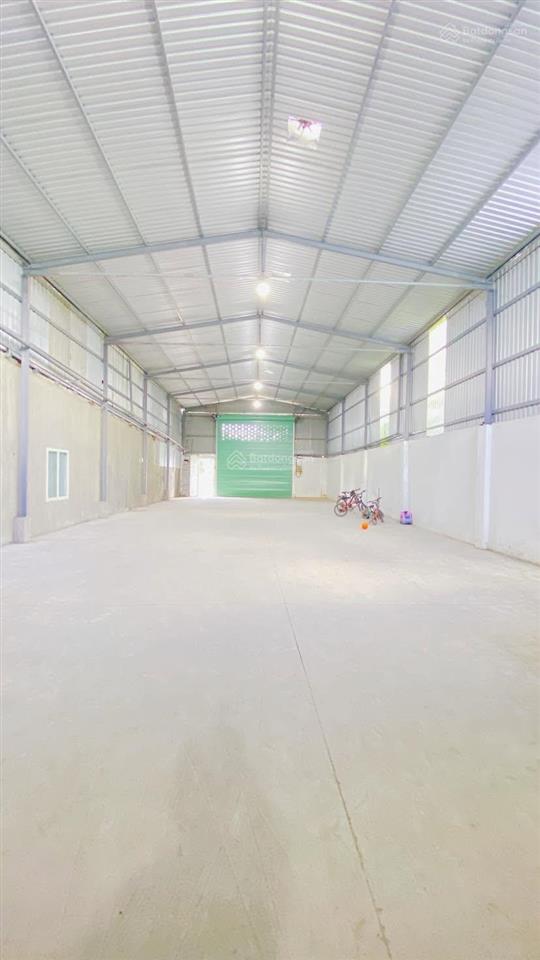 Cho thuê kho 450 m2 mặt tiền nguyễn văn linh 18 triệu