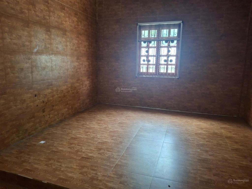 Cho thuê 400 m2 nhà có sân rộng nguyễn văn linh 10 triệu