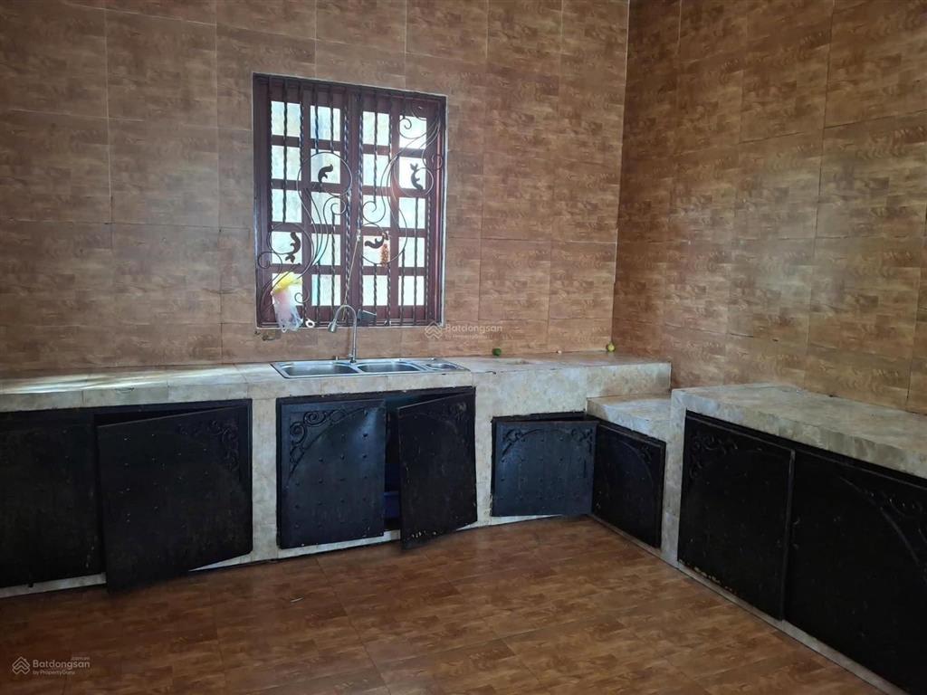 Cho thuê 400 m2 nhà có sân rộng nguyễn văn linh 10 triệu