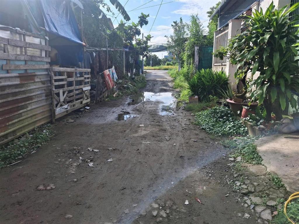 Cho thuê 400 m2 nhà có sân rộng nguyễn văn linh 10 triệu
