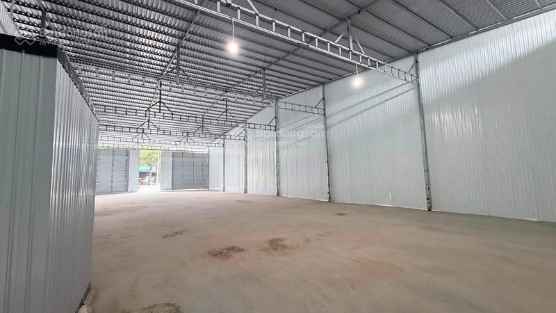 Cho thuê kho 500m2 mặt tiền nguyễn văn linh có điện 3 pha