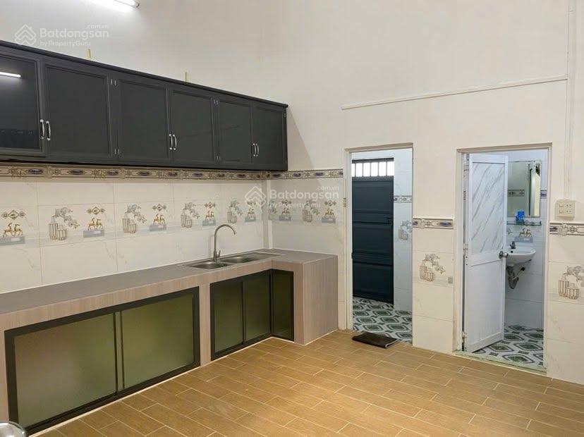 Bán nhà 236 m2 trần vĩnh kiết sân rộng mới sửa 3,95 tỷ