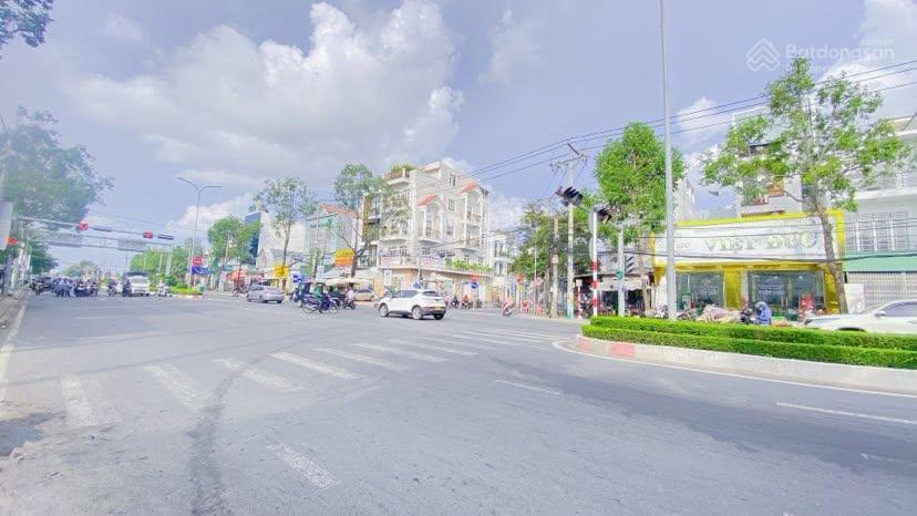 Cho thuê nhà 3 tầng mặt tiền nguyễn văn cừ tiện văn phòng 17 triệu