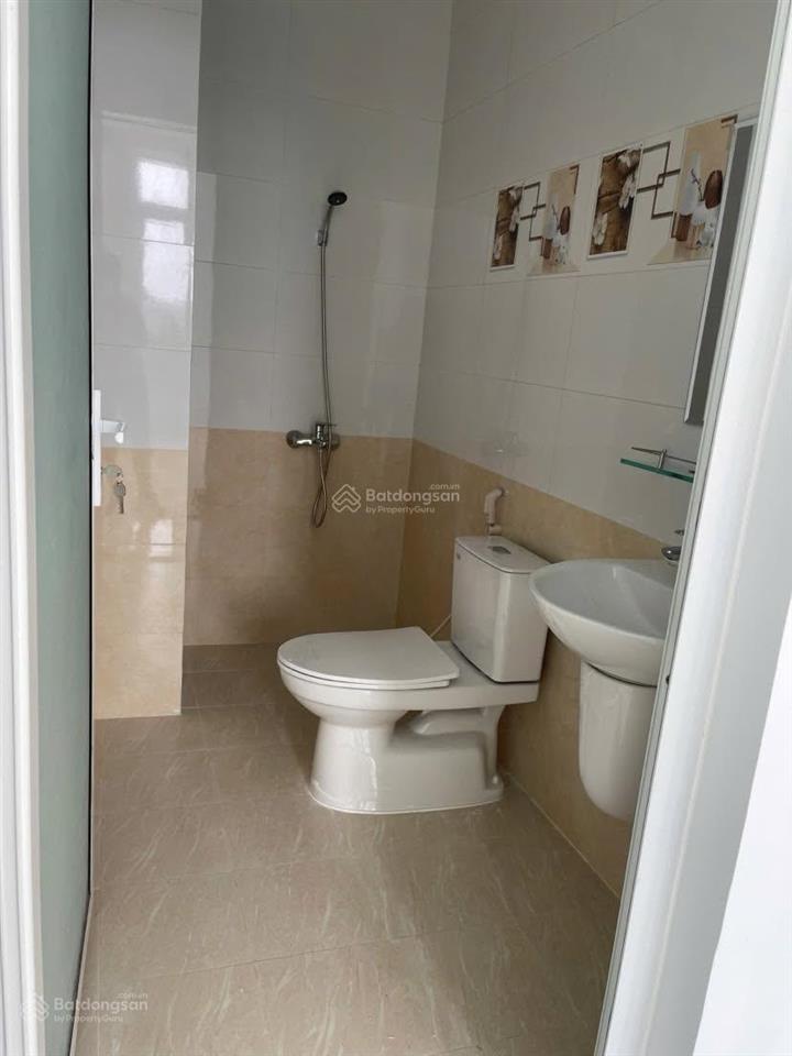 Cho thuê nhà 4 tầng mặt tiền trần hoàng na 22 triệu/th