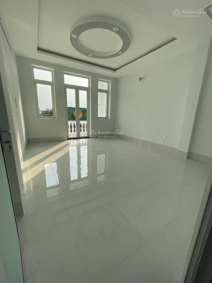 Cho thuê nhà 4 tầng mặt tiền trần hoàng na 22 triệu/th
