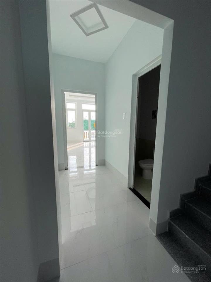 Cho thuê nhà 4 tầng mặt tiền trần hoàng na 22 triệu/th