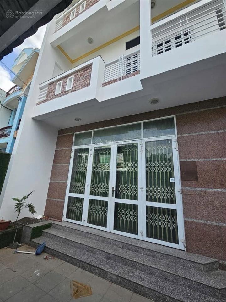 Cho thuê nhà ngang 8m kế đại học cần thơ tiện văn phòng