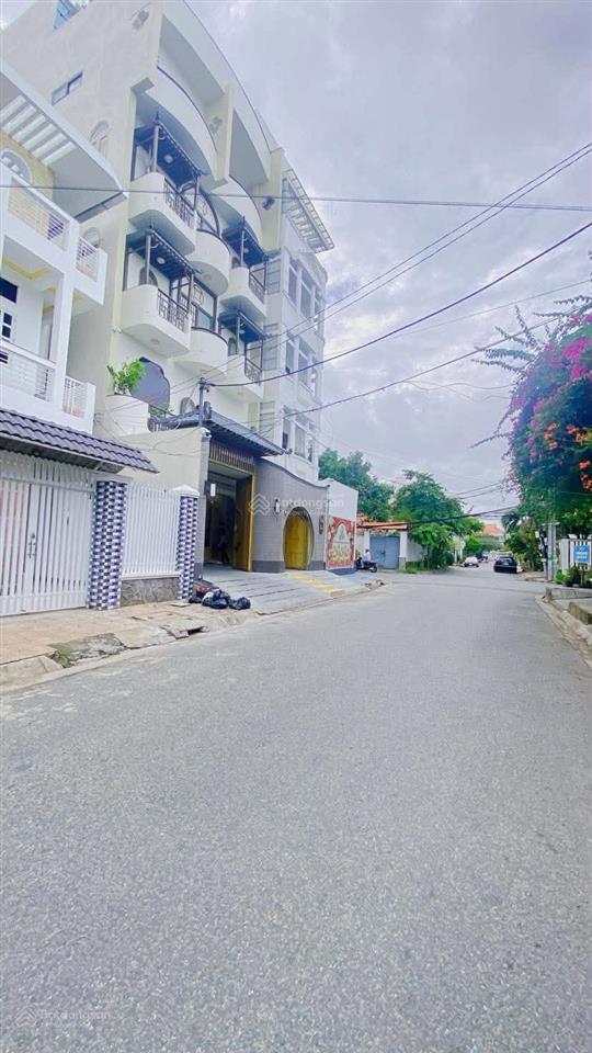 Cho thuê nhà ngang 8m kế đại học cần thơ tiện văn phòng