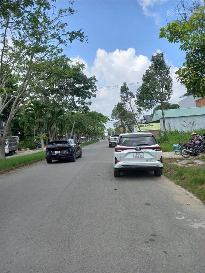 Cho thuê nhà 150 m2 kế xe toyota tiện văn phòng 7,5 triệu