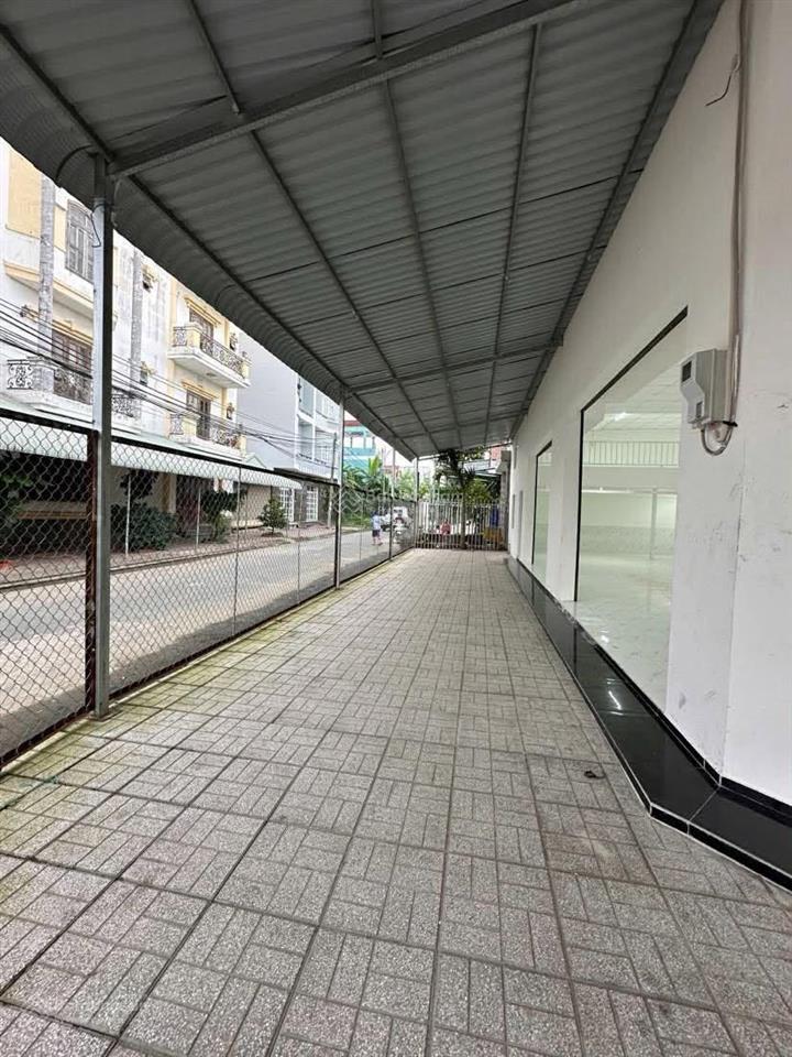 Cho thuê kho 250 m2 góc 2 mặt tiền kdc ngân thuận 14 triệu