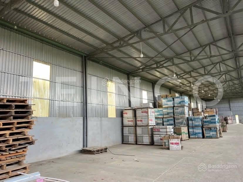 Cho thuê kho 1.050 m2 quốc lộ 1a có văn phòng 25 triệu