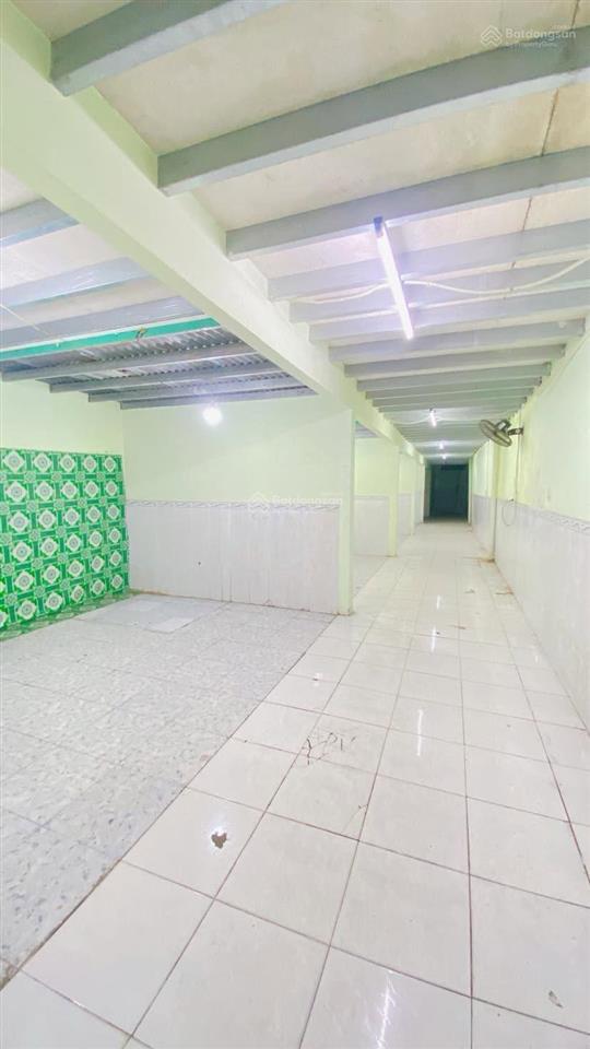Cho thuê nhà sd 750 m2 mặt tiền nguyễn văn linh 22 triệu