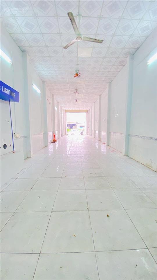 Cho thuê nhà sd 750 m2 mặt tiền nguyễn văn linh 22 triệu