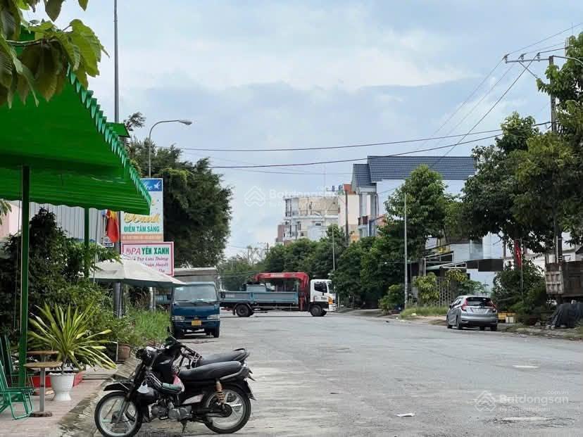 Cho thuê kho 375 m2 khu ngân thuận 18 triệu